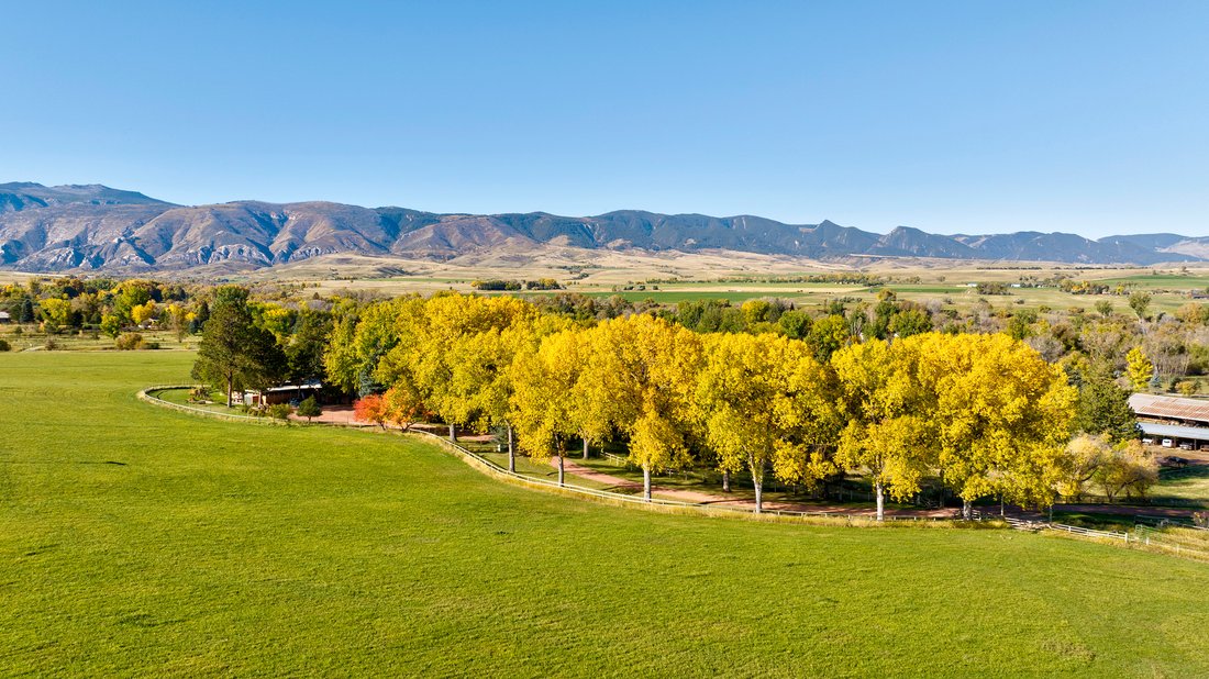 5 Bedrooms Farm/Ranch In Sheridan, Wyoming, United States For Sale