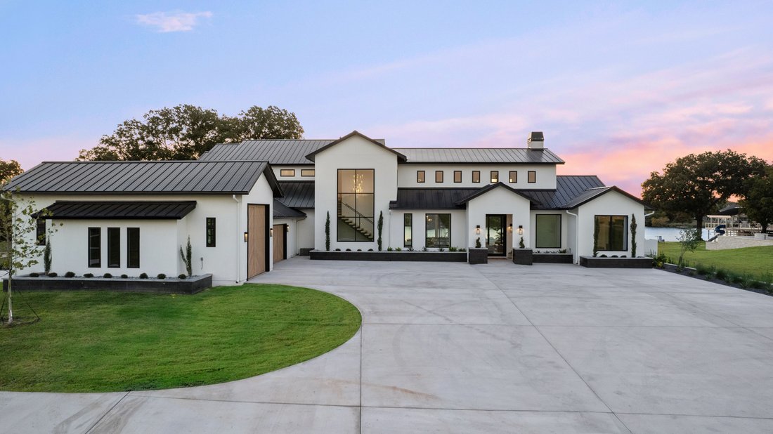 1813 Legends Parkway, Kingsland, Tx 78639 In Kingsland, Texas, United