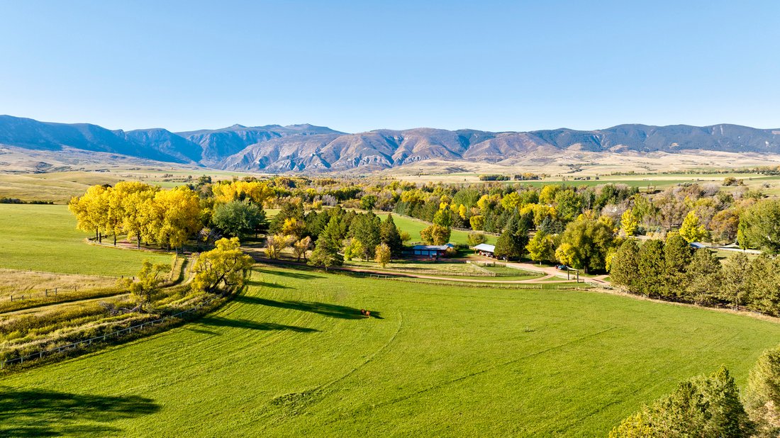 5 Bedrooms Farm/Ranch In Sheridan, Wyoming, United States For Sale