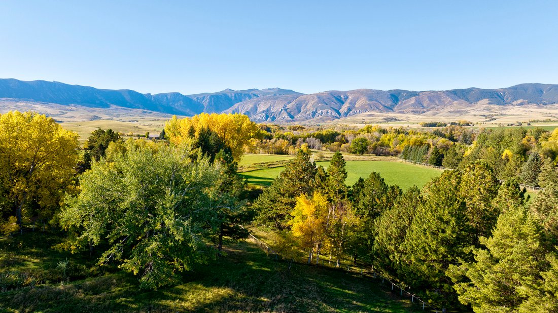 5 Bedrooms Farm/Ranch In Sheridan, Wyoming, United States For Sale