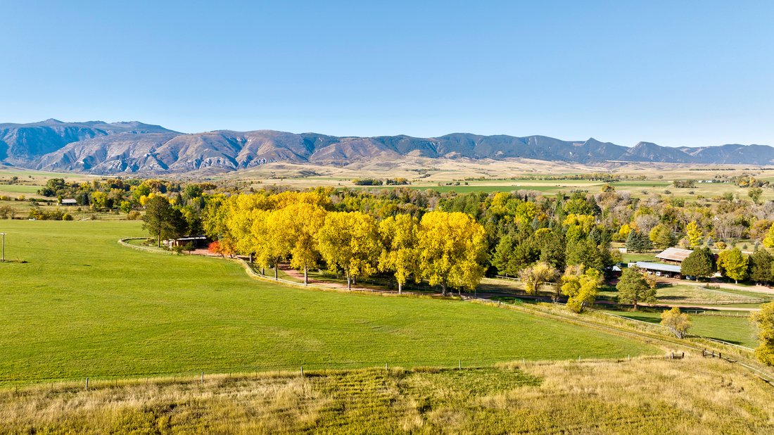 5 Bedrooms Farm/Ranch In Sheridan, Wyoming, United States For Sale