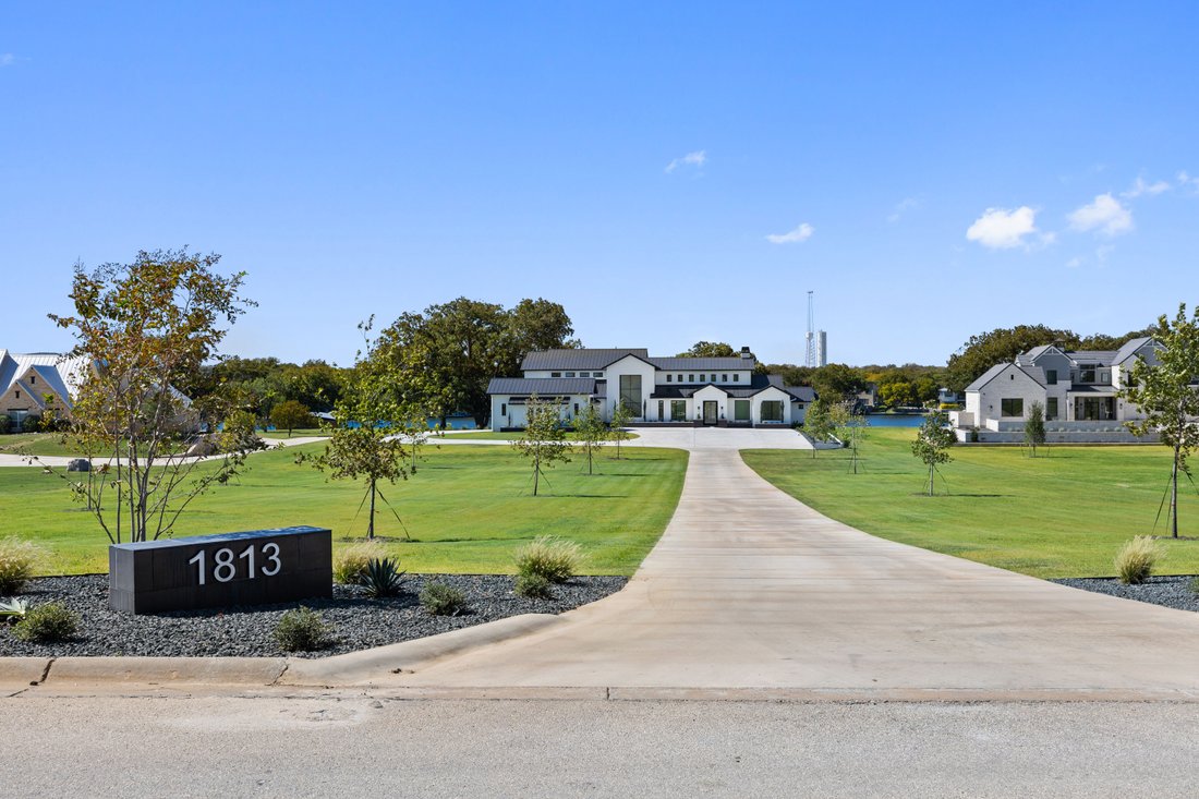 1813 Legends Parkway, Kingsland, Tx 78639 In Kingsland, Texas, United