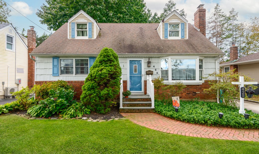 425 6th Street, East Northport, Ny, In East Northport, New York, United