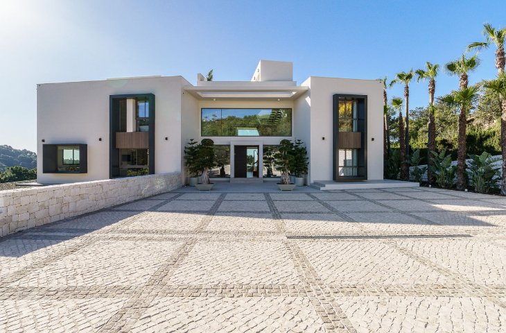 Villa in La Zagaleta, Benahavis, Andalusia 1 - 13435837