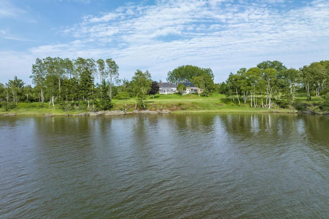 3 Bedrooms Single Family Detached In Jonesport, Maine, United States