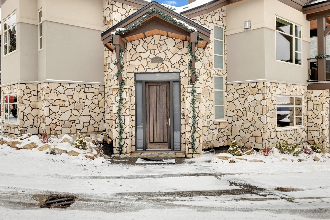 Big White Dream Home In Beaverdell, British Columbia, Canada For Sale