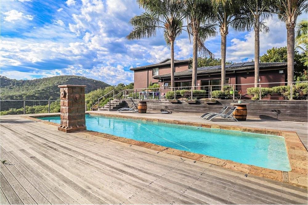 Discover A Paradise Amidst The Peaks In Western Cape, South