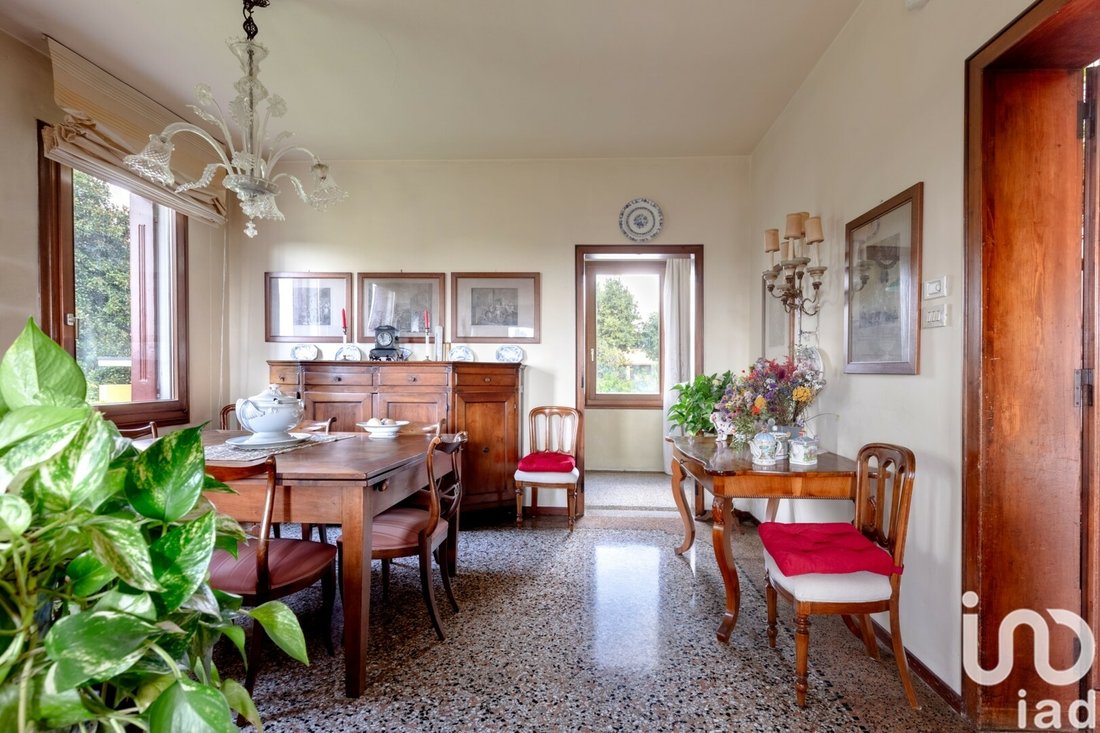 Villa In Vendita A Oderzo In Oderzo, Veneto, Italy For Sale (13439208)