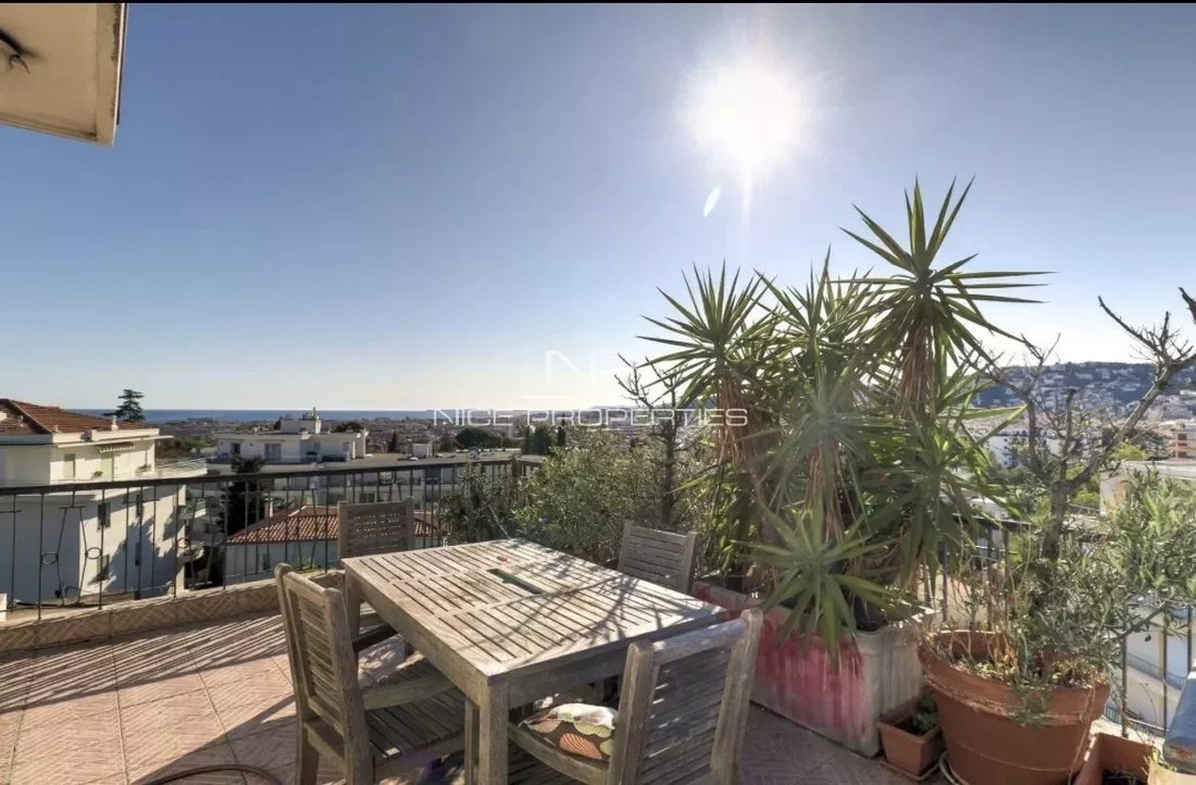 Lower Cimiez, Top Floor, 3 Rooms In Nice, Provence Alpes Côte D'azur