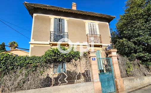 House in La Crau, Provence-Alpes-Côte d'Azur, France 1