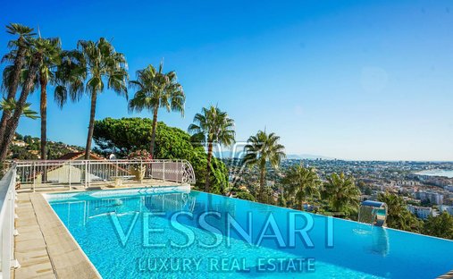 Villa in Centre, Vallauris, France 1