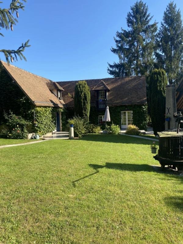 Farm Ranch in Saint-Aubin-sur-Gaillon, Normandy, France 1 - 13437837