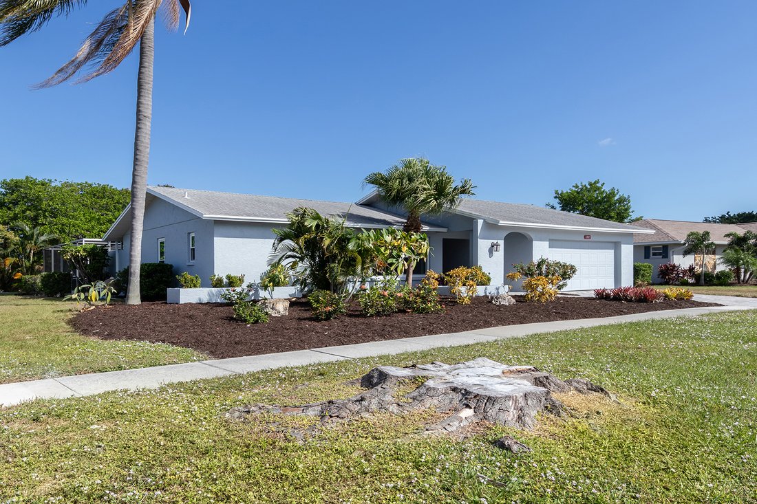 Tamaron In Sarasota, Florida, United States For Sale (13439937)