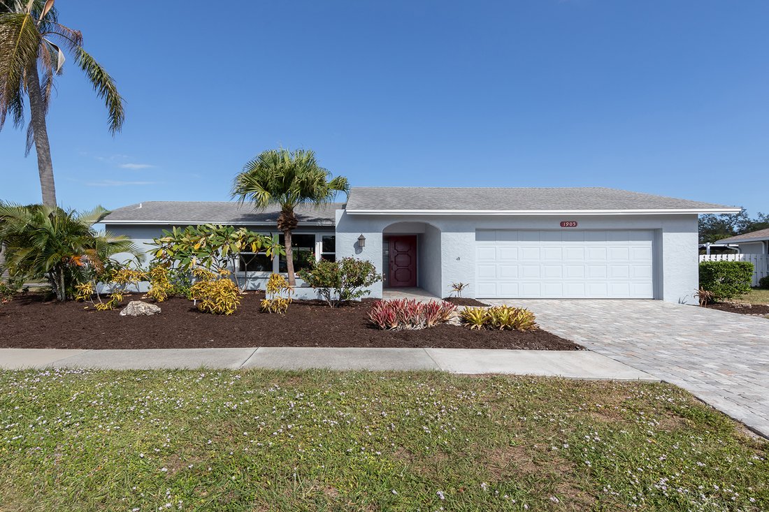 Tamaron In Sarasota, Florida, United States For Sale (13439937)