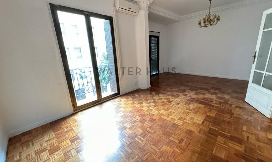 Apartment For Sale To Renovate In Goya In Madrid, Community Of Madrid