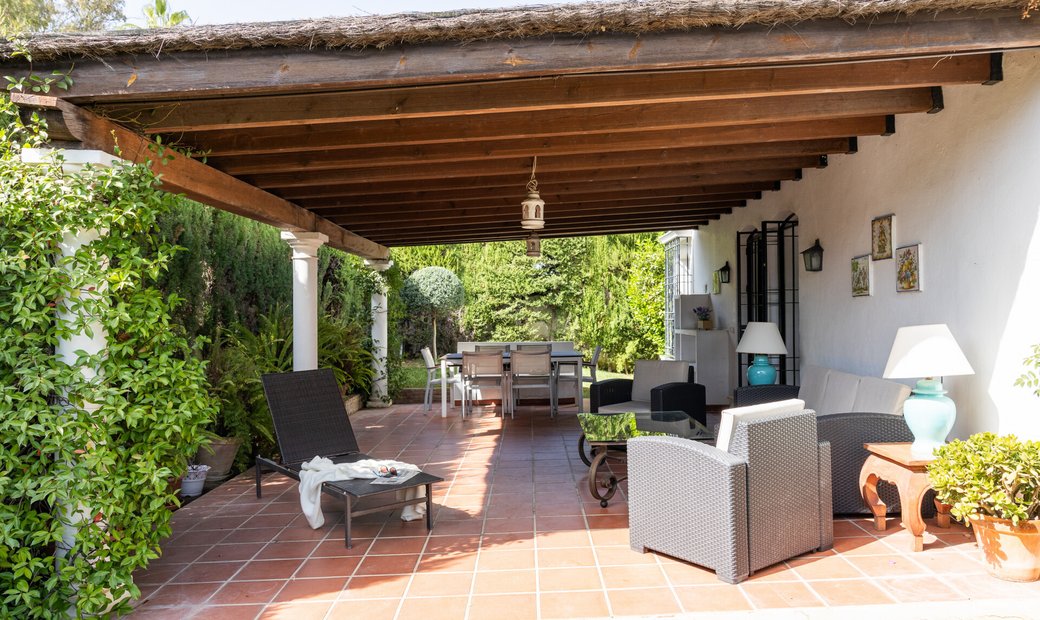 Exquisite 4 Bedroom Beachside Villa In Benamara, In Estepona, Andalusia