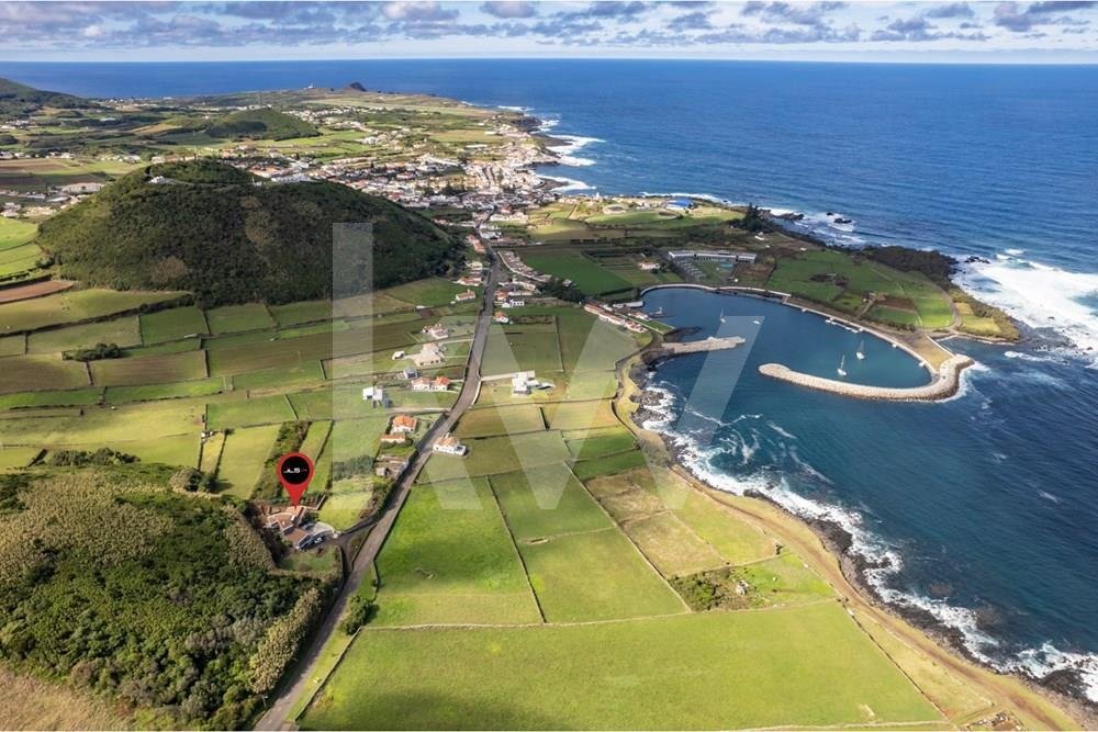 Produto único, Moradia V4 Isolada In Santa Cruz Da Graciosa, Azores