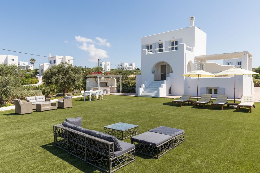 Villa in Naxos, Aegean, Greece 2 - 13440867