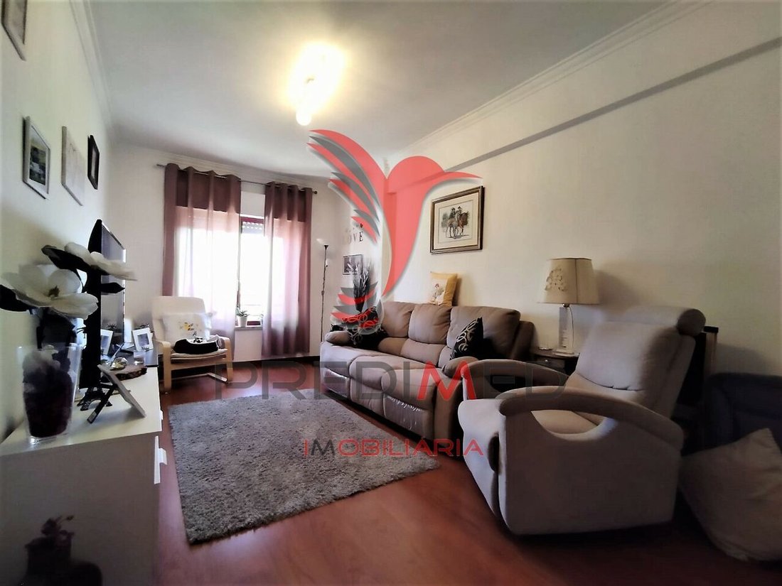 Apartment T3 102sqm In Corroios And In Setúbal Municipality, Setubal