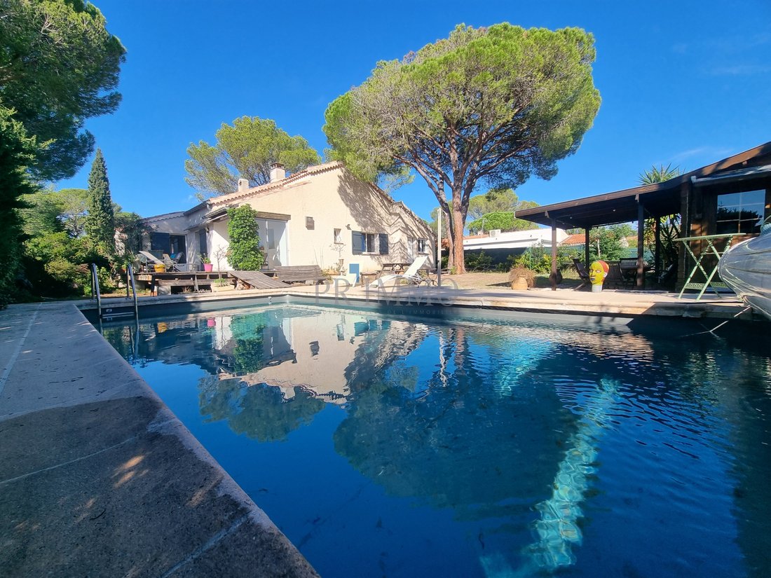 Villa Frejus Au Calme Quartier In Fréjus, Provence Alpes Côte D'azur