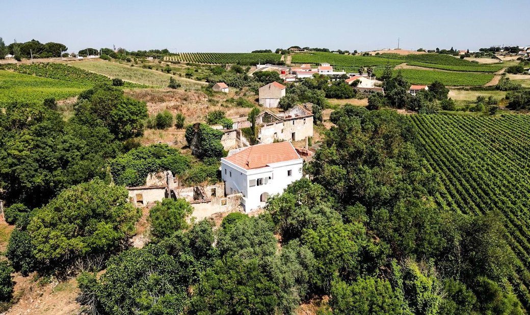 Farm In Alenquer, Lisbon With Villa In Lisbon, Lisbon, Portugal For