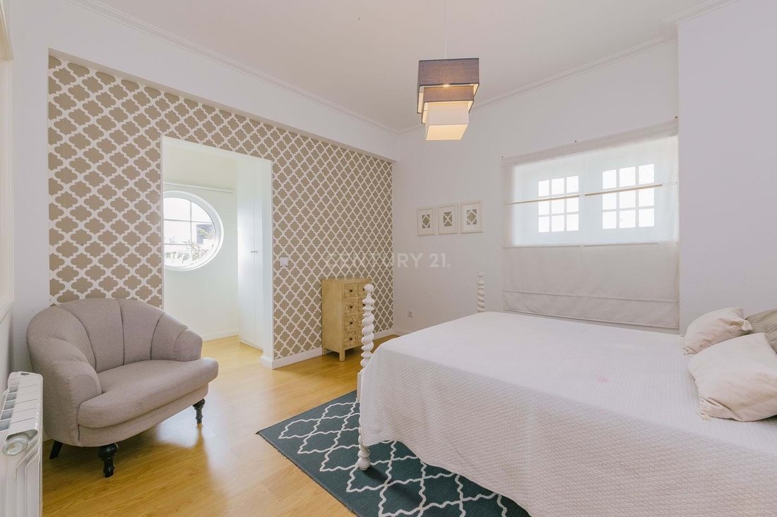 Luxury House In Parede In Carcavelos, Lisbon, Portugal For Sale (12577768)