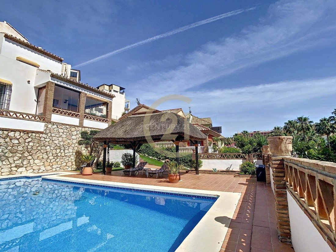 For Sale Villa / House In The Exclusive Area In Benalmádena, Andalusia