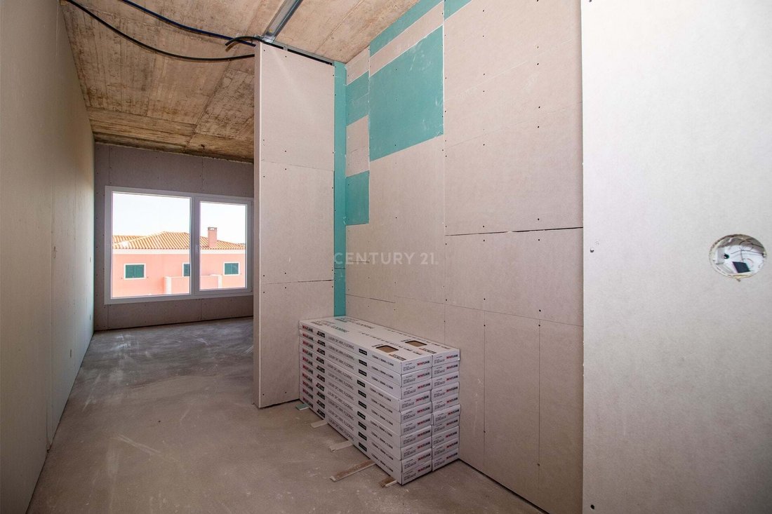 **Apartment T3 With Attic In Mafra** In Mafra, Lisbon, Portugal For