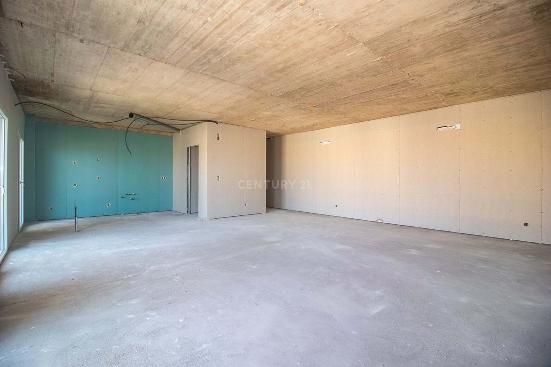 **Apartment T3 With Attic In Mafra** In Mafra, Lisbon, Portugal For