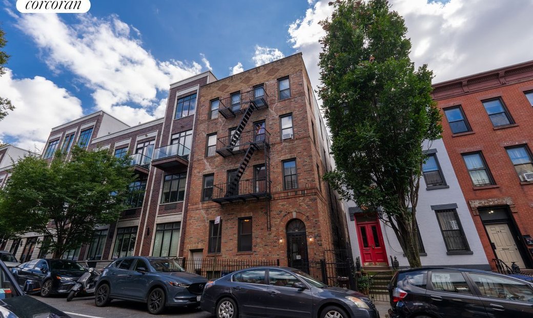 174 15th Street 1, Brooklyn, New York In New York, New York, Stati