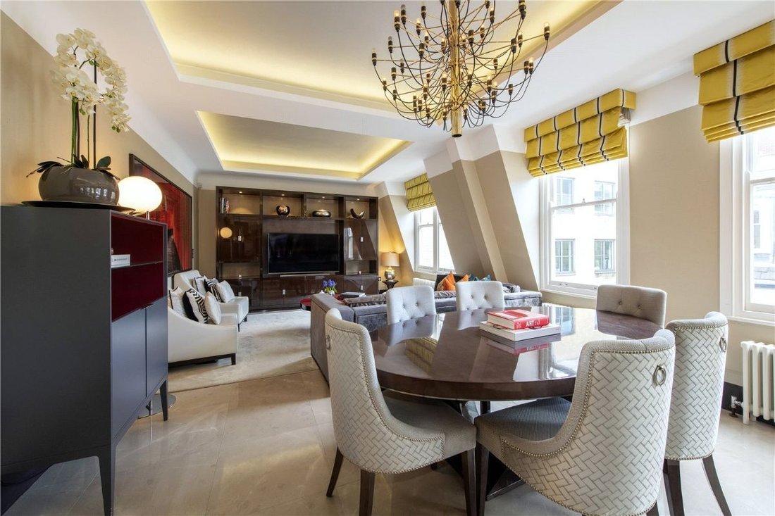 Apartment in Mayfair, Westminster, England 2 - 13445125