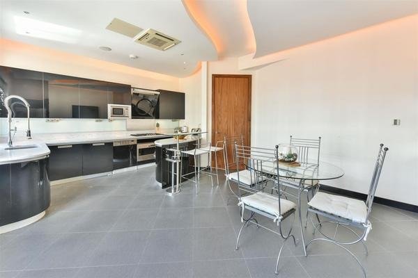 Apartment in Mayfair, Westminster, England 5 - 13445117
