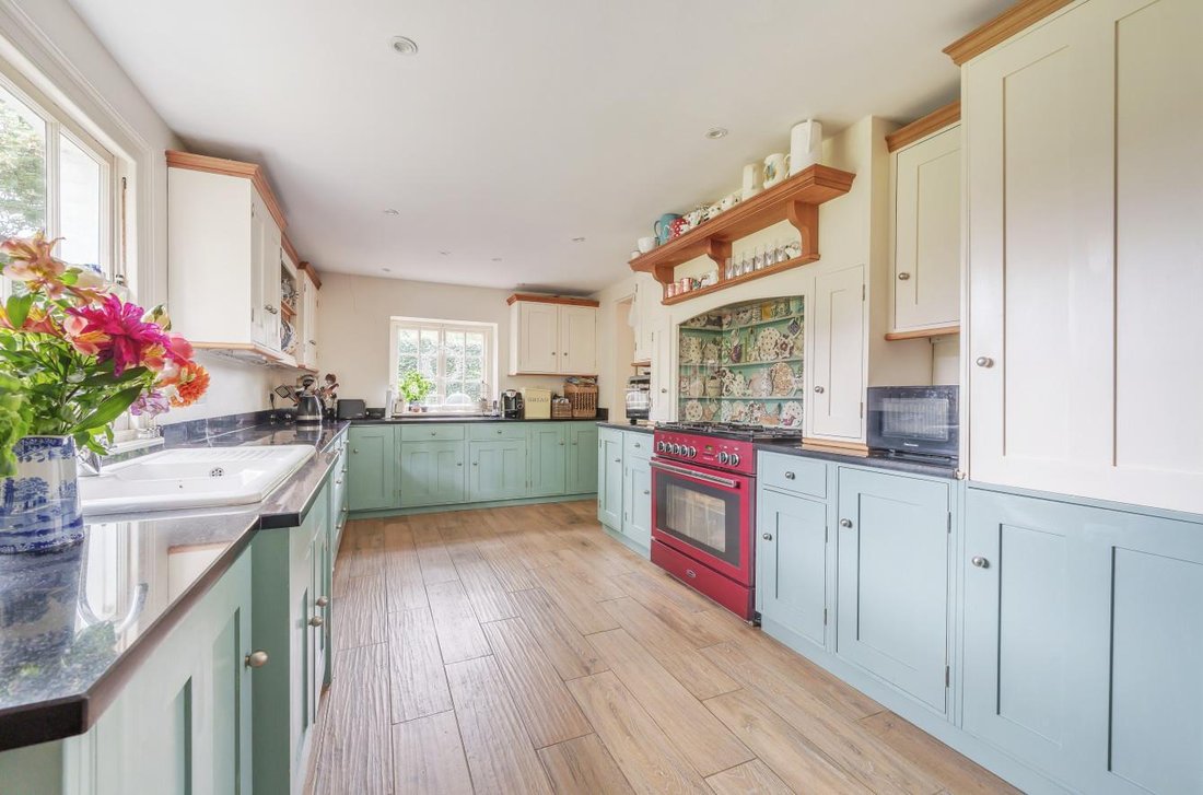 7 Bedroom Detached House For Sale In In Bredhurst, England, United