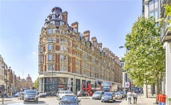 Apartment in Knightsbridge, Kensington And Chelsea, England 2 - 13445136