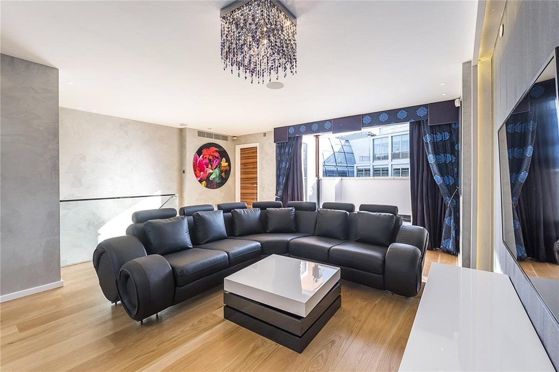 Apartment in Soho, England 3 - 13445101