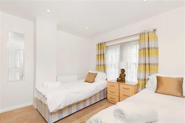 House in Marylebone, Westminster, England 5 - 13445142