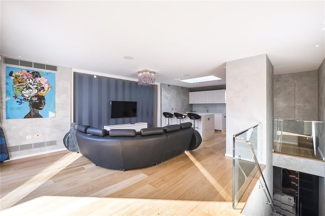 Apartment in Soho, England 2 - 13445101
