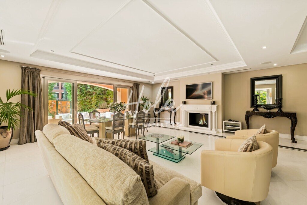 Apartment in Puerto Banus, Marbella, Spain 4 - 13446122