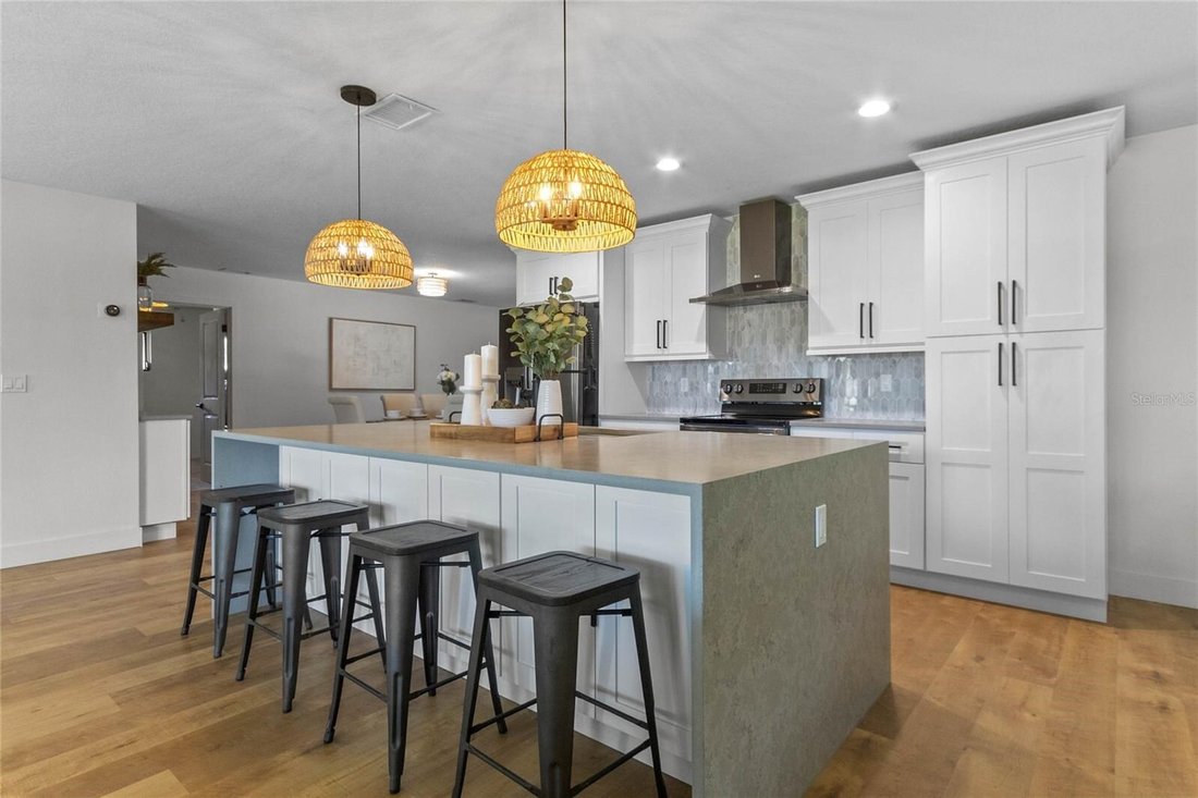 2905 Hoffner Avenue, Belle Isle, Fl 32812 In Orlando, Florida, United