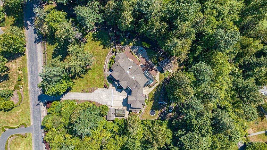 Meticulously Maintained Two Story Home In Carnation, Washington, United