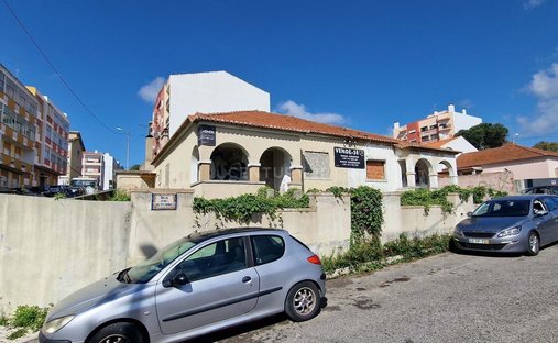 Luxury houses with balcony for sale in Agualva-Cacém, Lisbon, Portugal ...