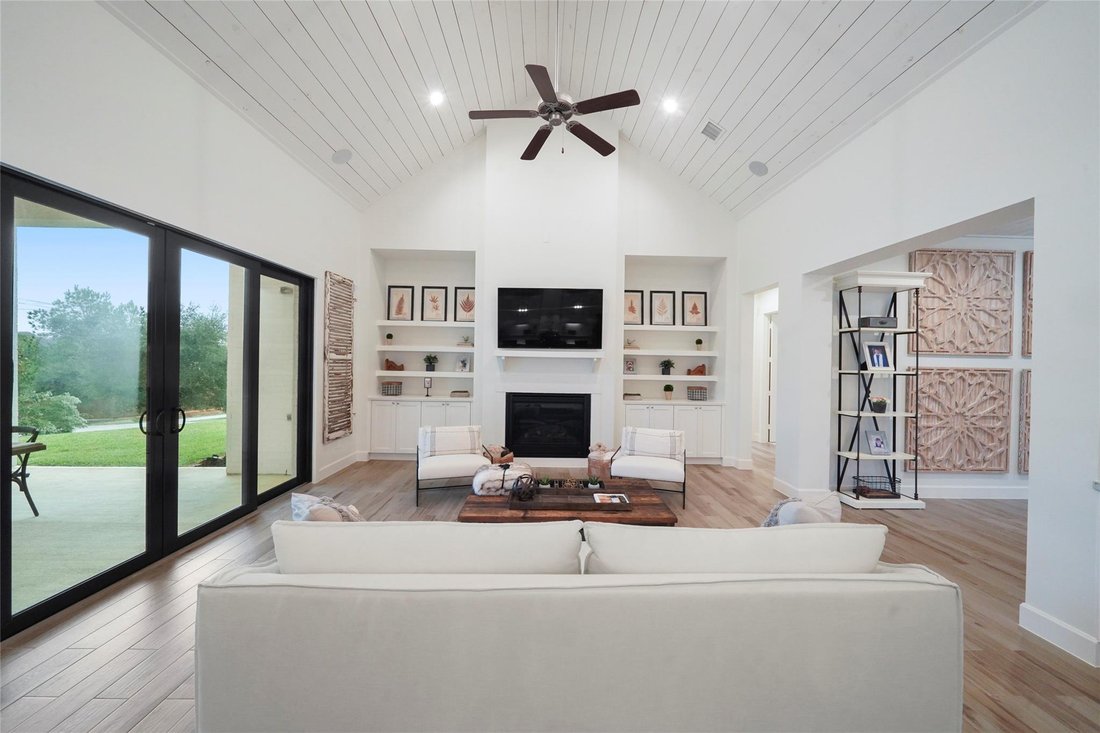 295 Magnolia Reserve Loop In Magnolia, Texas, United States For Sale