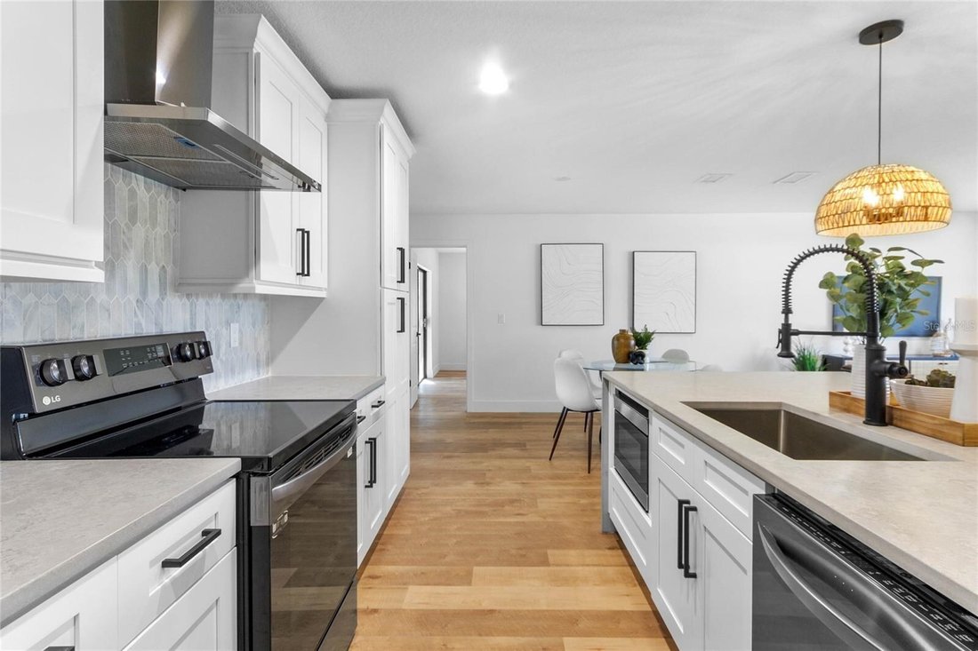 2905 Hoffner Avenue, Belle Isle, Fl 32812 In Orlando, Florida, United