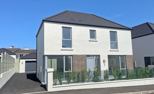 House in Portstewart, Causeway Coast and Glens District, Northern Ireland 1