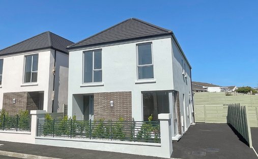 House in Portstewart, Causeway Coast and Glens District, Northern Ireland 1