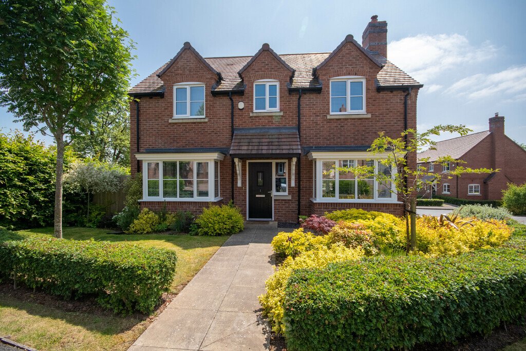 To This Stunning Four Bedroom In Martley, England, United