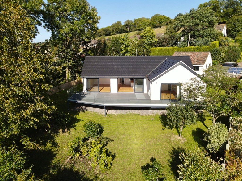 Tri View House Is An Exceptional In West Quantoxhead, England, United