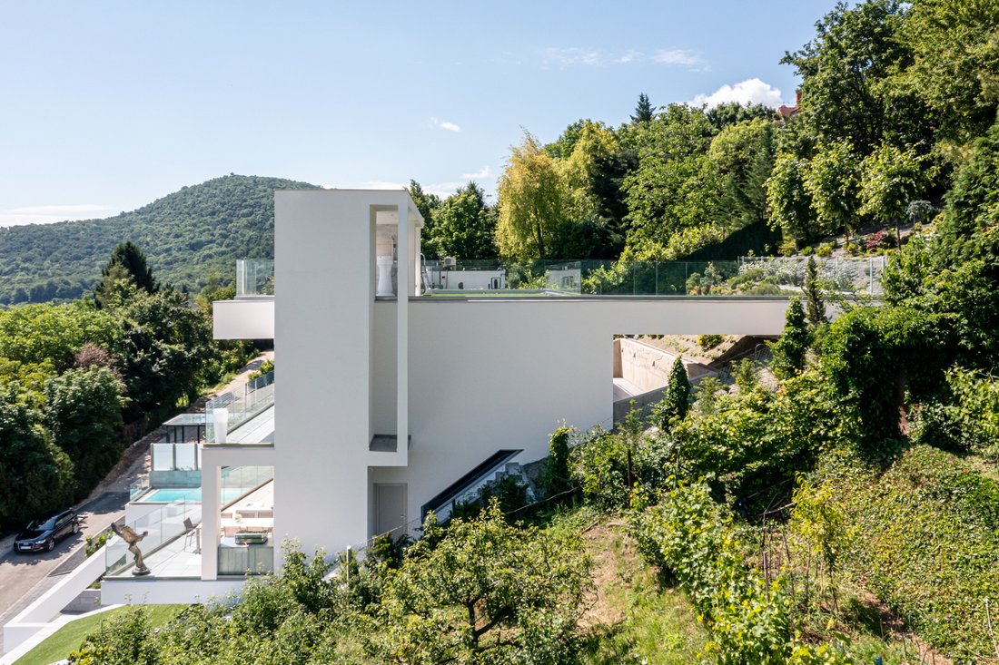 House in Budapest, Hungary 2 - 13449564