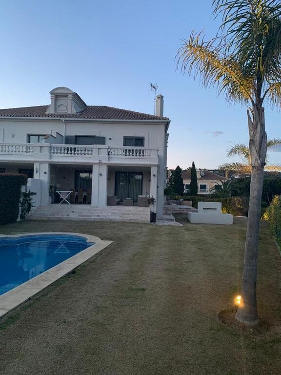 House in Sotogrande, San Roque, Andalusia 1 - 13446132