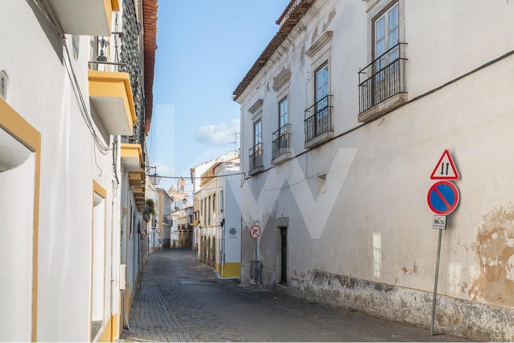 Casa No Centro Histórico De Beja In Beja, Beja District, Portugal For